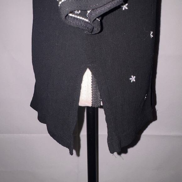 Cathy Daniels black with white embroidery women’s size medium - Picture 4 of 6